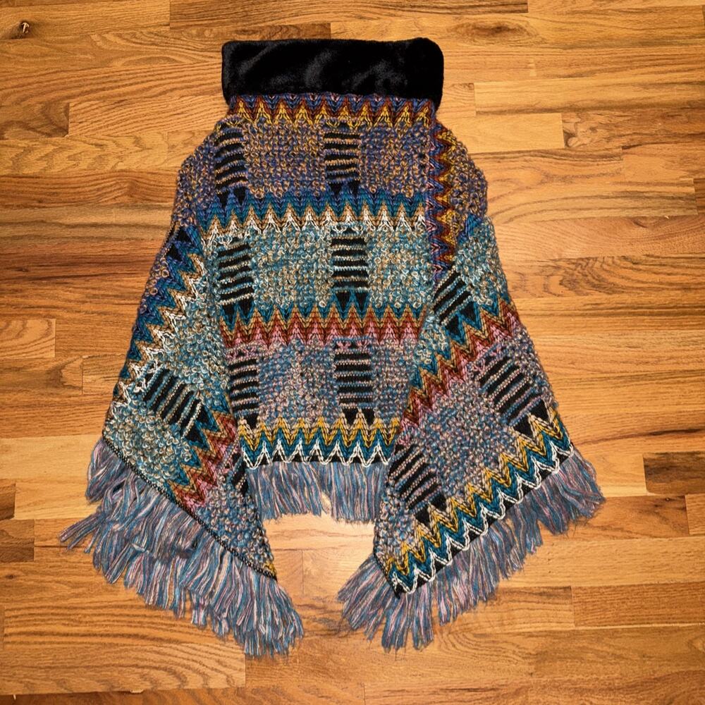 Women’s Hand Knitted Wool Blend Poncho Pullover Handmade Faux Fur Collar Boho